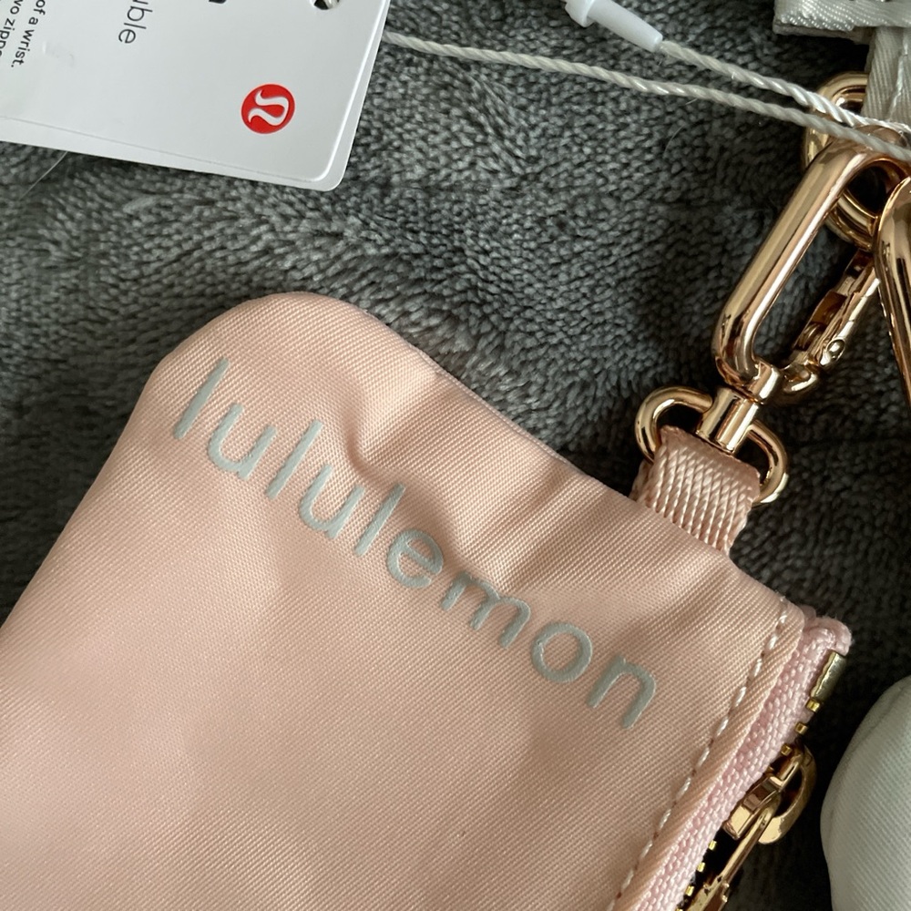lululemon athletica light, gray, and soft pink Dual Pouch Wristlet new with tags - Picture 3 of 4